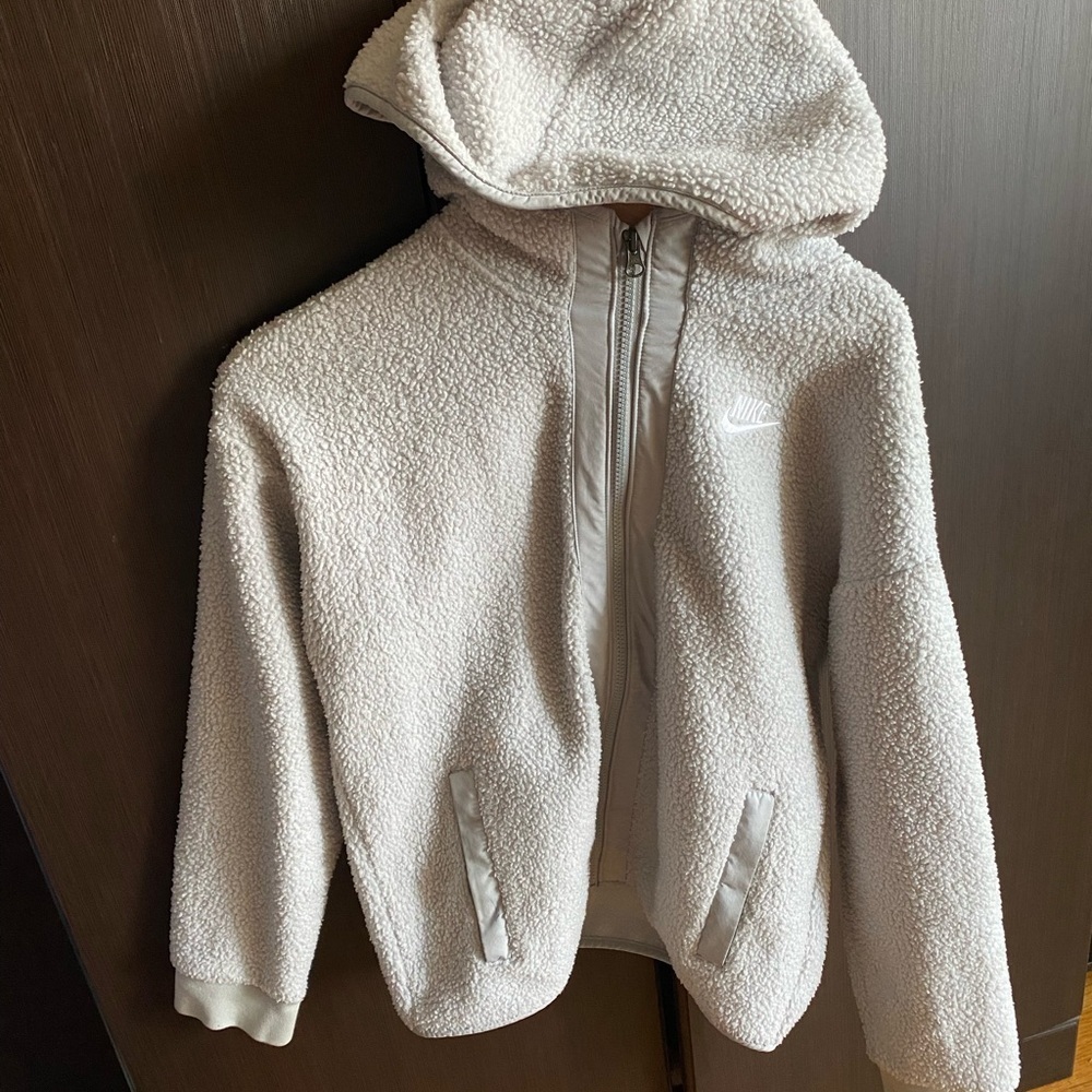 Nike light grey fleece unisex Sherpa Jacket size Big kids L 14-16